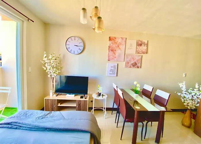 Cozy Near Airport With Pool And Ocean View Suba Basbas
