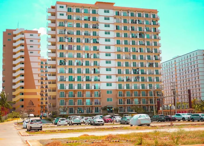 Cozy Near Airport With Pool And Ocean View Appartamento
