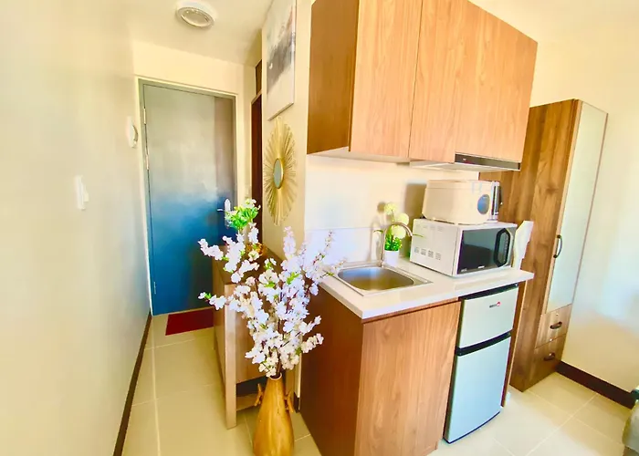 Cozy Near Airport With Pool And Ocean View Suba Basbas